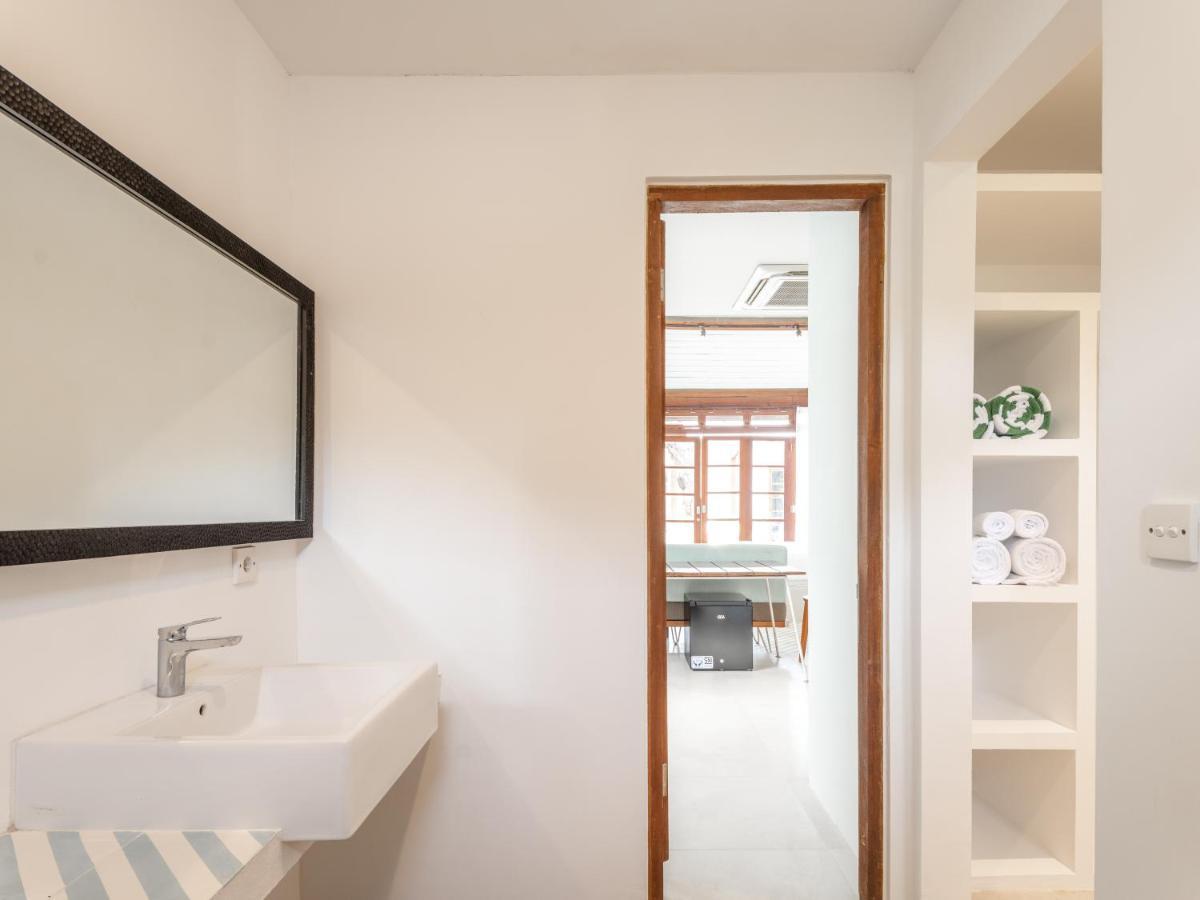 Batu Belig Living Managed By Cpm Bali Apartment Seminyak  Exterior photo